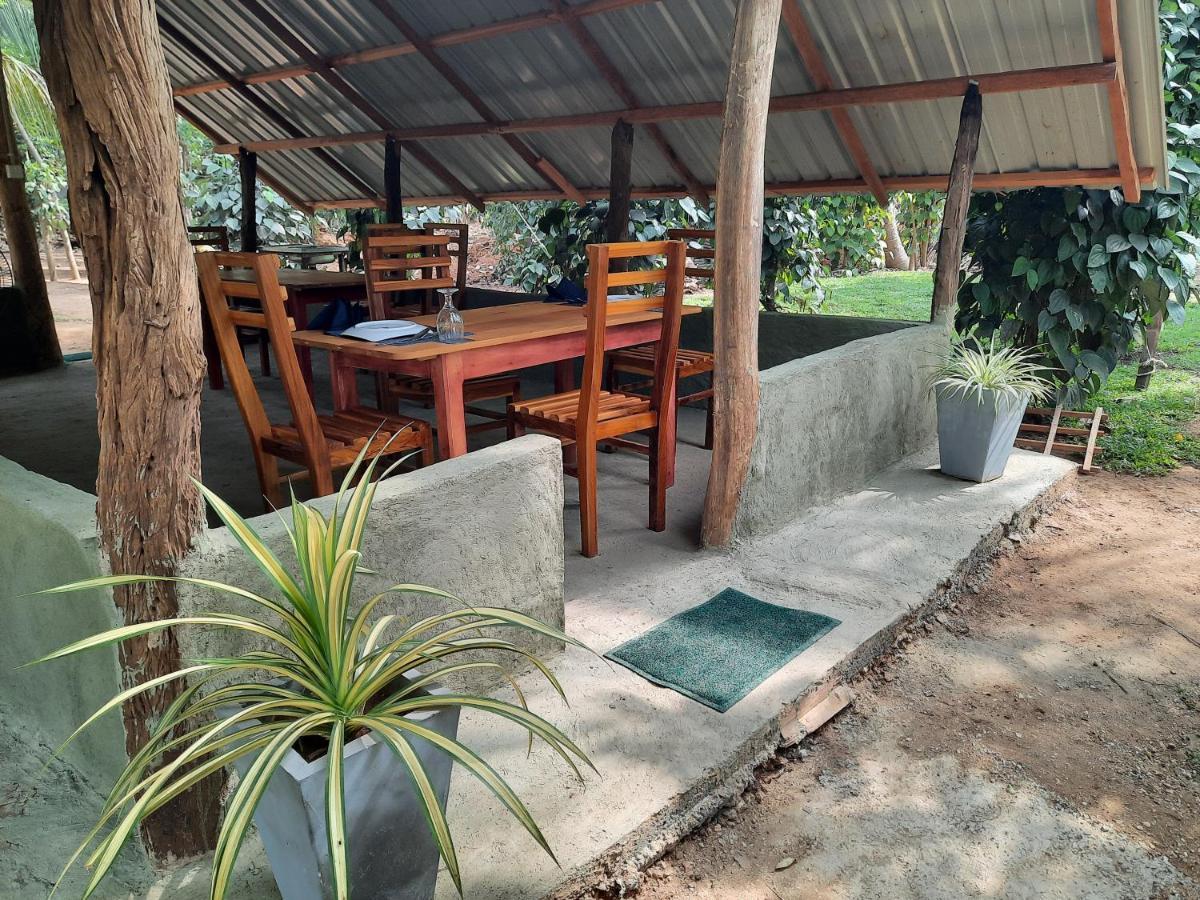 Wild Lake Side Udawalawe Ngoại thất bức ảnh